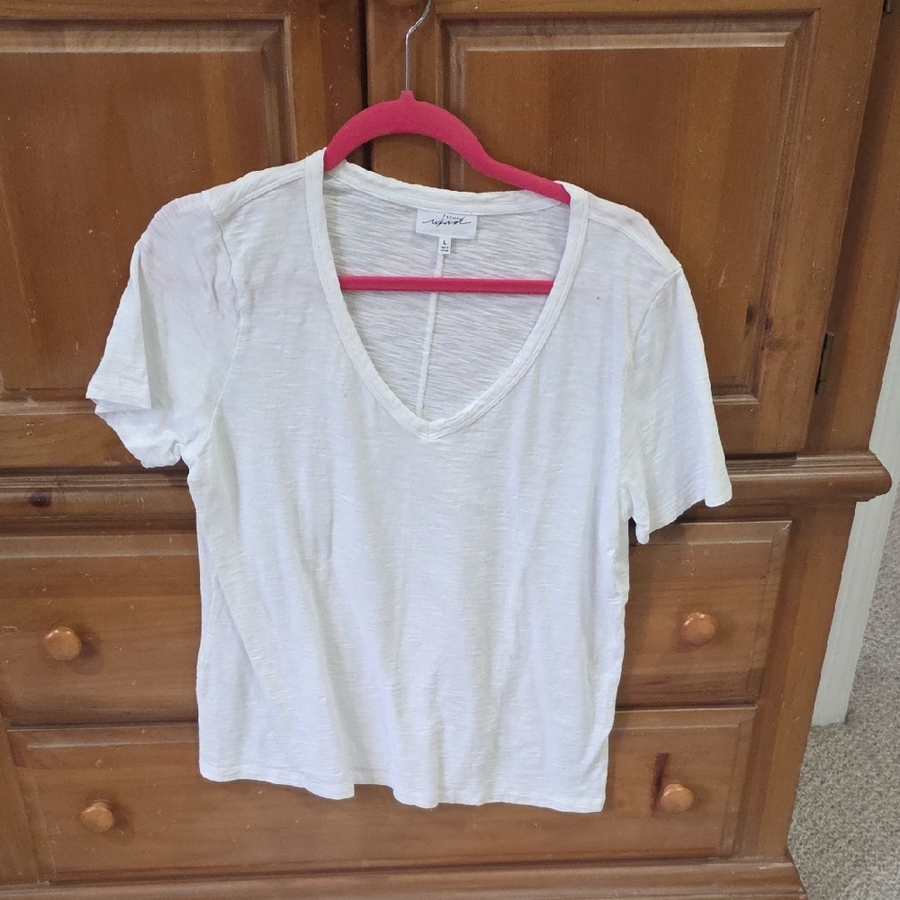 Soma White V-Neck Short Sleeve Tee